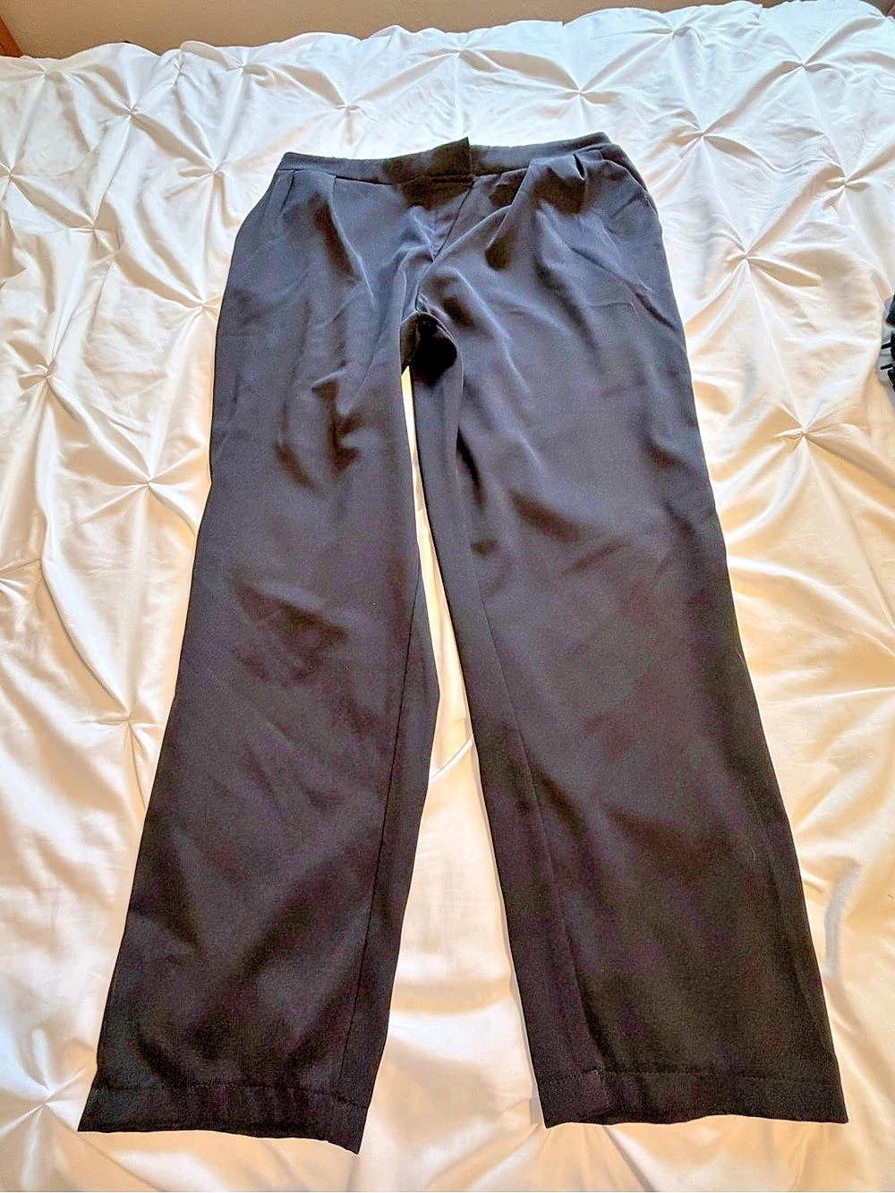 13 pants. Sizes 16-20 - Picture 3 of 13
